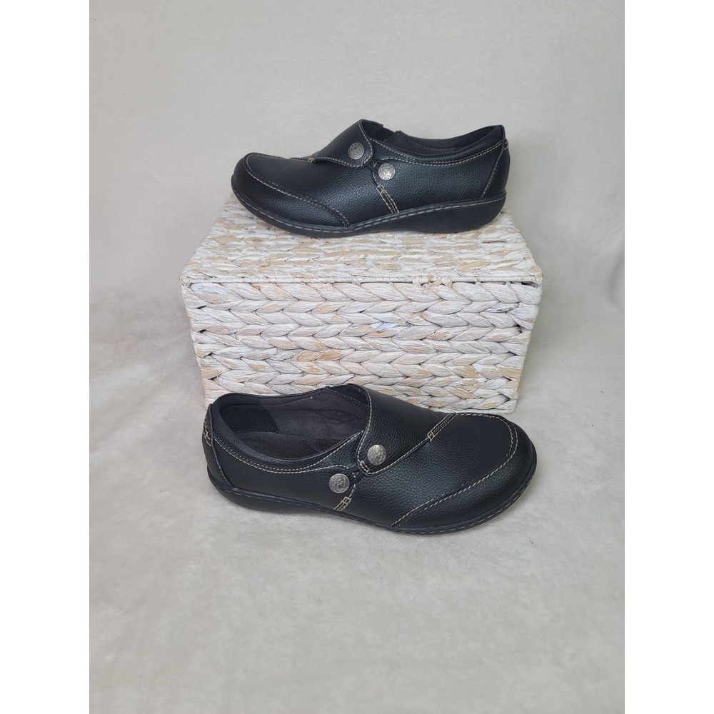 Clarks Dark Academia Black Leather Slip On Loafers Minimalist Button Size 8.5 XW